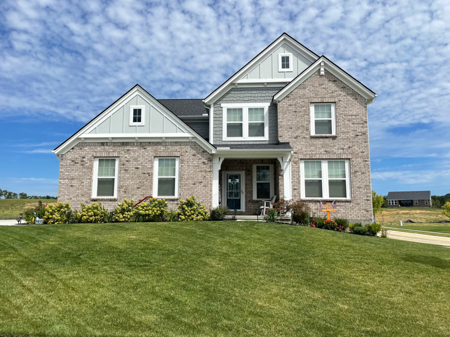 STA-Ashview-Gray-TV-000-13-scaled-1500x0-c-default