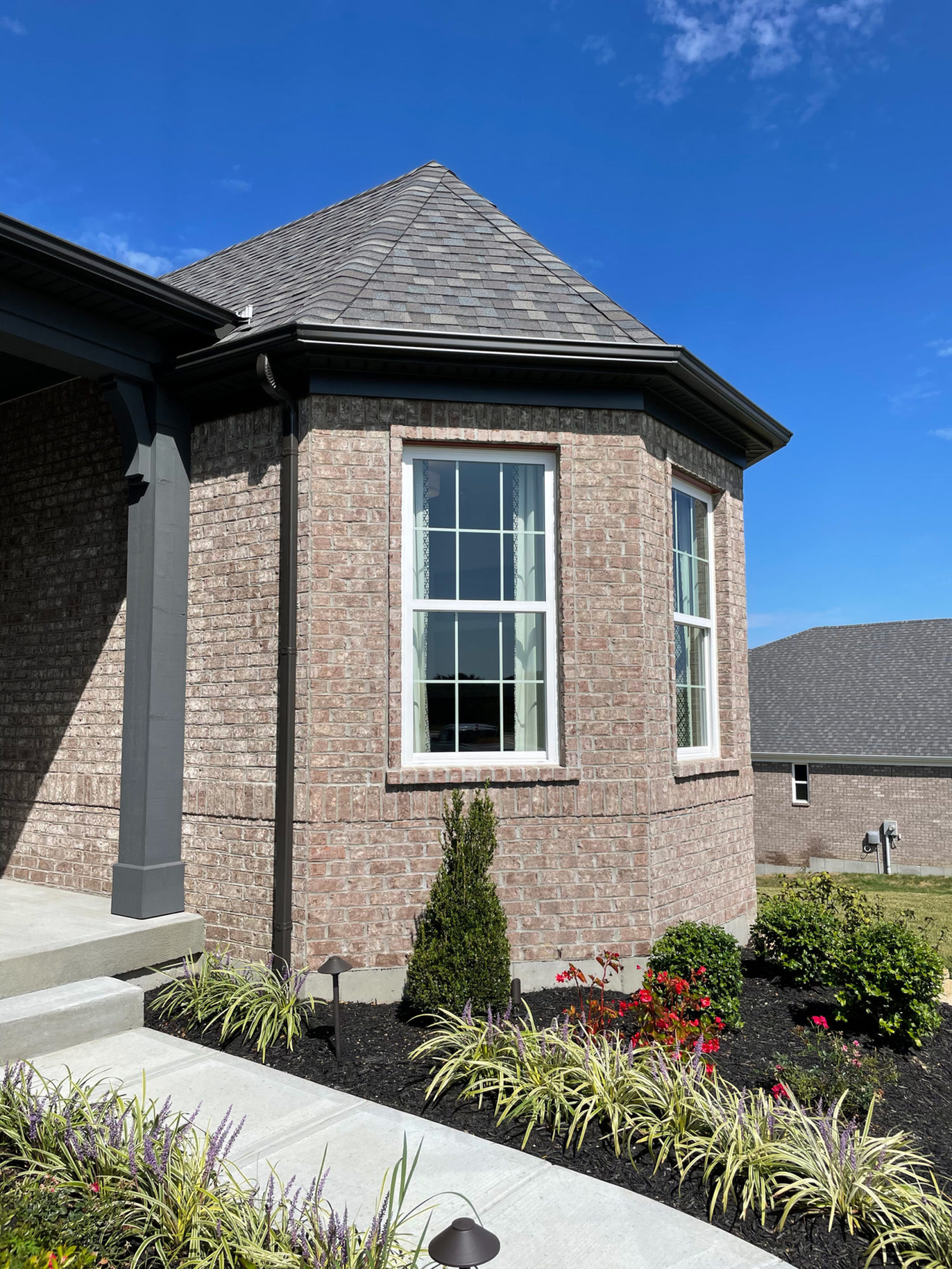 STA-Graymoor-Gray-TV-000-19-scaled-1500x0-c-default