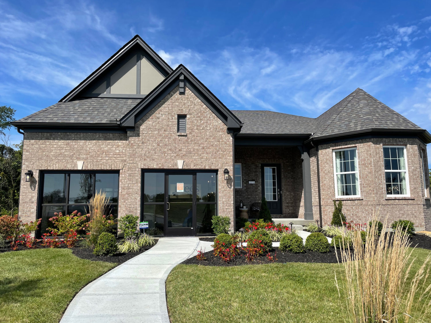 STA-Graymoor-Gray-TV-000-7-scaled-1500x0-c-default