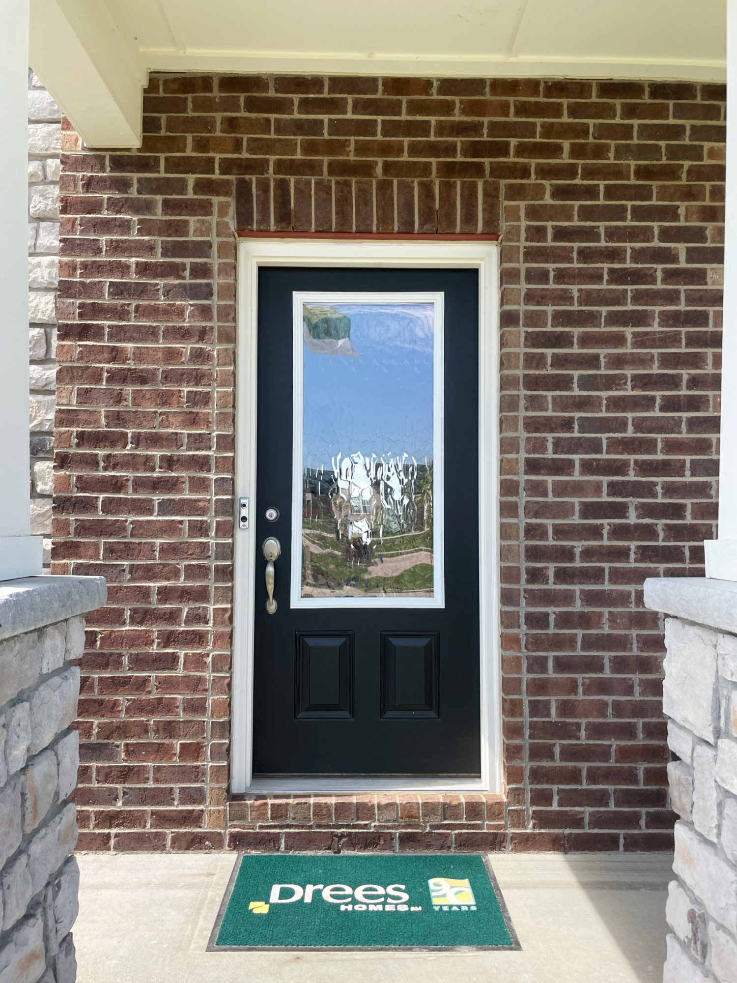 STA-LanesEnd-Gray-TV-000-6-scaled-1500x0-c-default