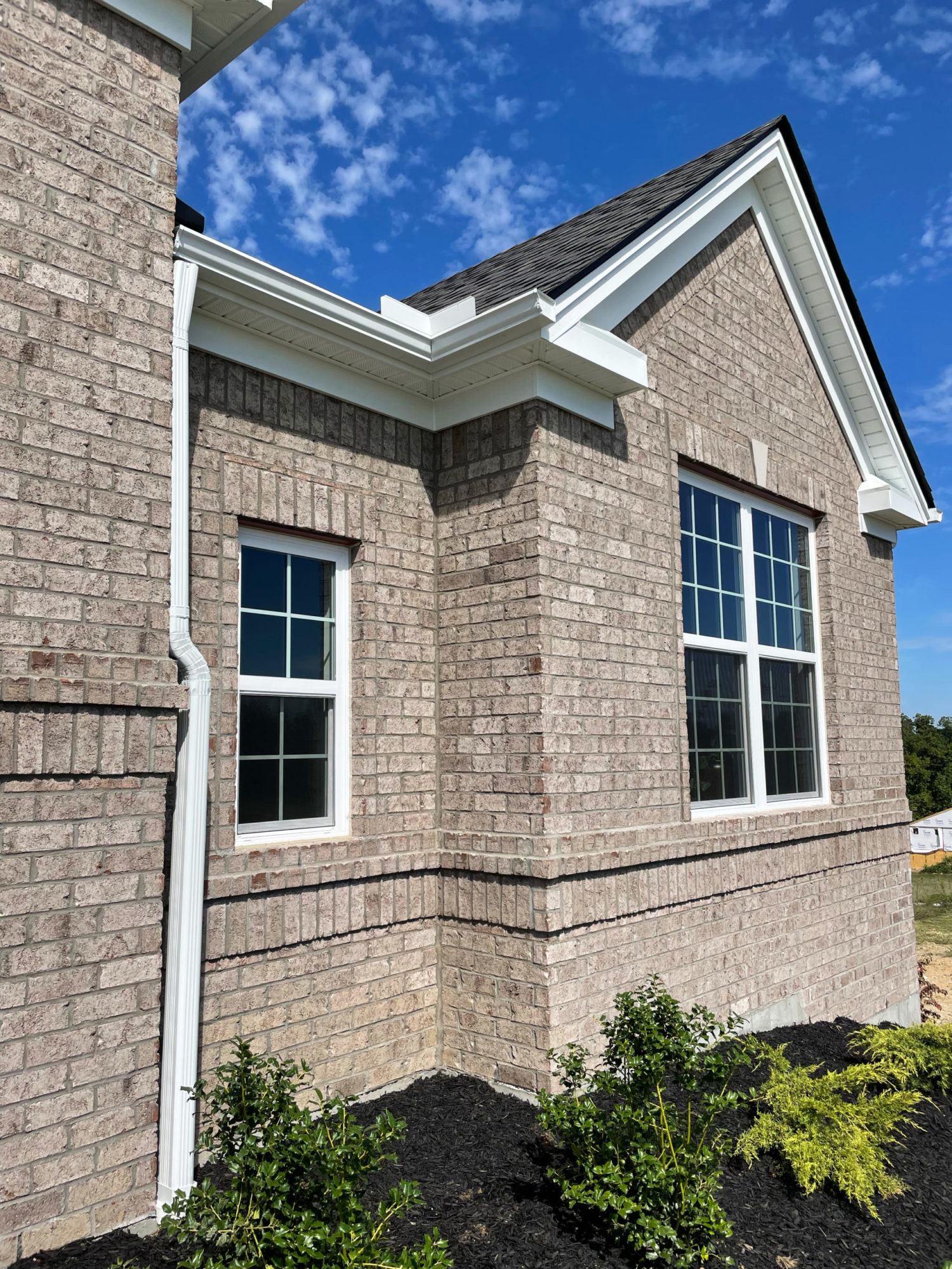 STA-Winstar-Gray-TV-000-14-scaled-1500x0-c-default