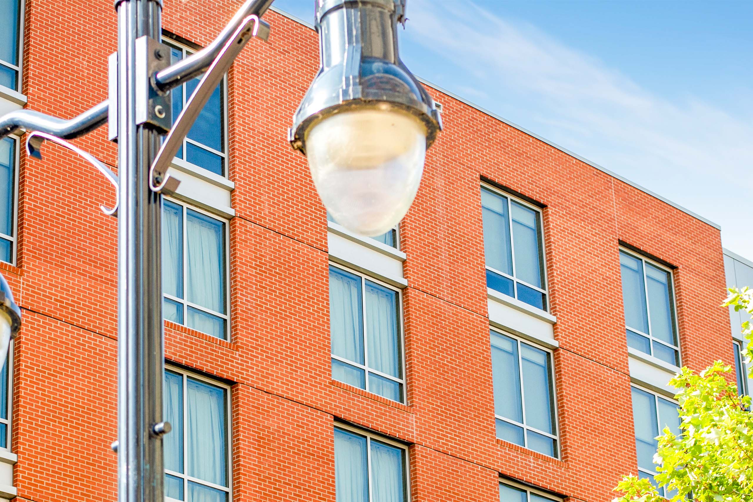 BRICK COLOR: WATSONTOWN BRICK CHELSEA SMOOTH & COAL KT
MORTAR COLOR: NATURAL | ARCHITECT: STUDIO 3877
CONTRACTOR: TURNER CONSTRUCTION | MASON: GENCO MASONRY INC.
PHOTOGRAPHER: URBAN CAPITOL PHOTOGRAPHY