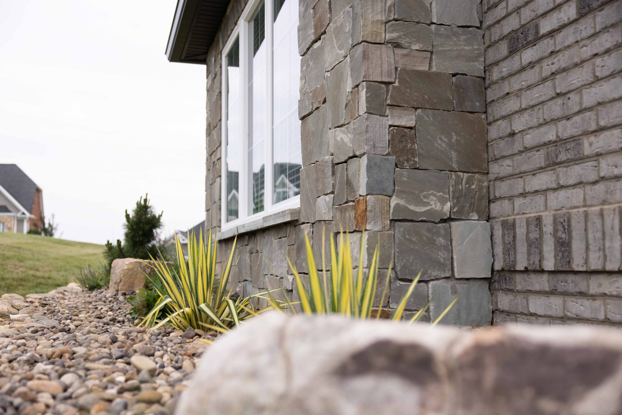 StoneMountain_BlueStoneAshla-GreyMortar-62